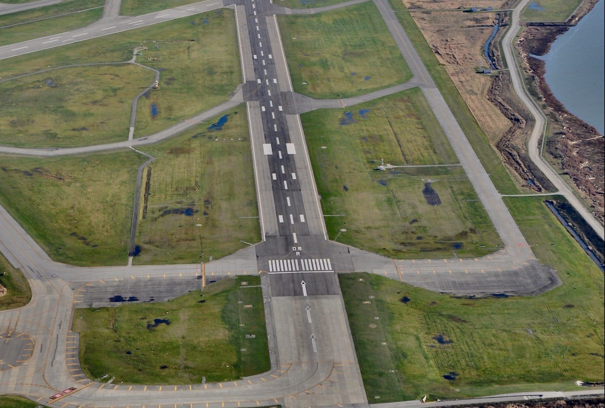 Quality Management, YVR South Runway - Metro Testing + Engineering